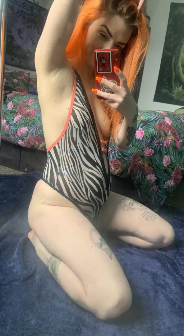 Who thinks I should do a baby oil bump video 💦 by Miss_poison_ivy