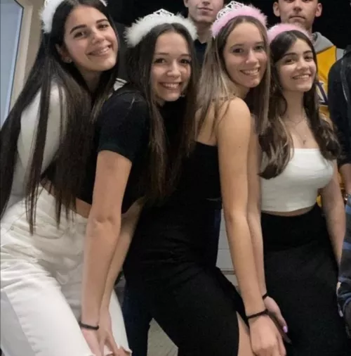 who u fucking? by Xinadora