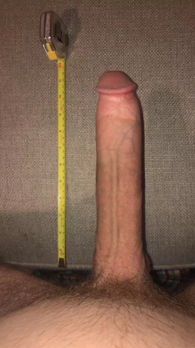 who wanna suck my 11inches? i just turned 19 posted by Fabii_