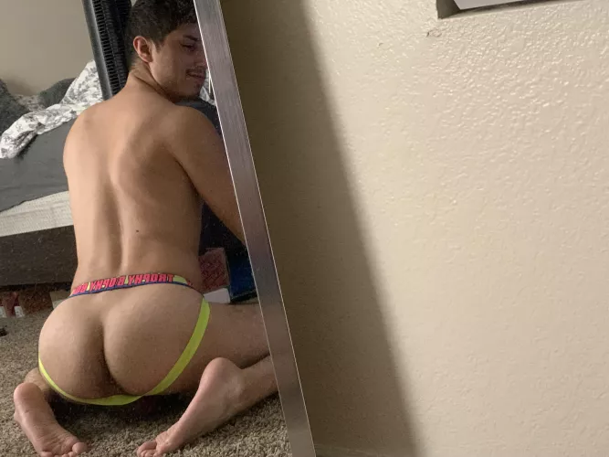 Who wants 👅 (22) by _aaronsiito