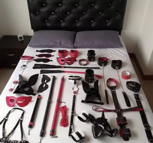 Who wants a crazy session by Lovelylora_10