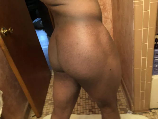 Who wants a face full by bottomboyblm