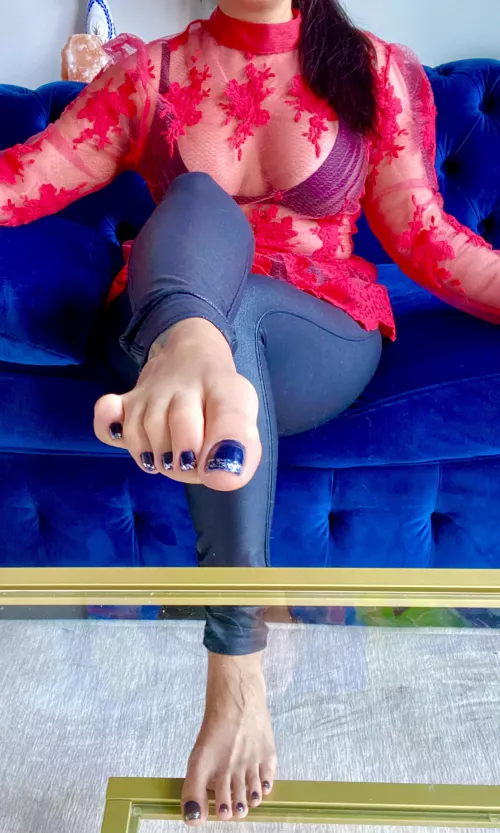 Who wants a lick by GoddessPussyFoot