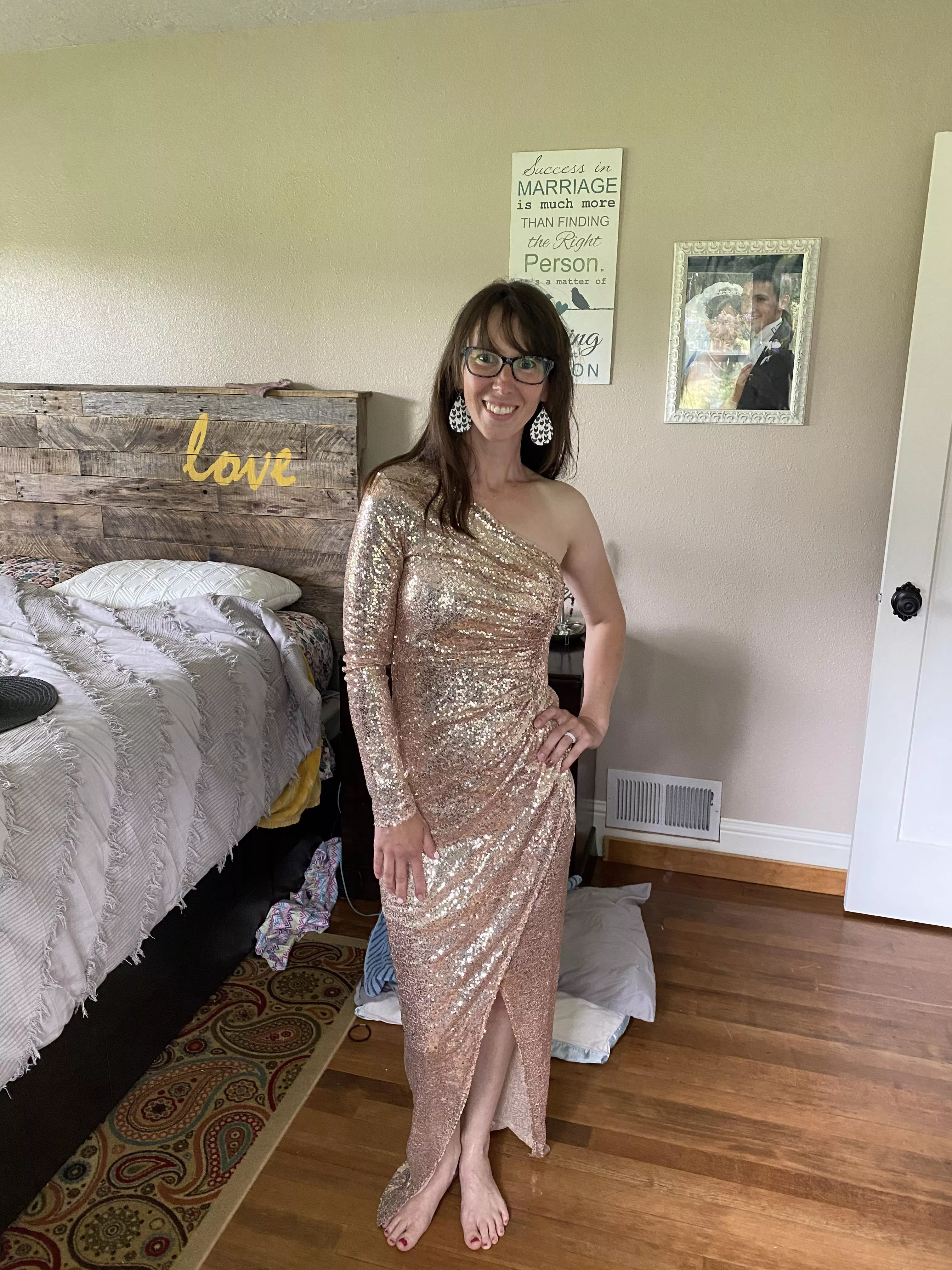 Who wants her nudes? posted by LeopardAggravating76