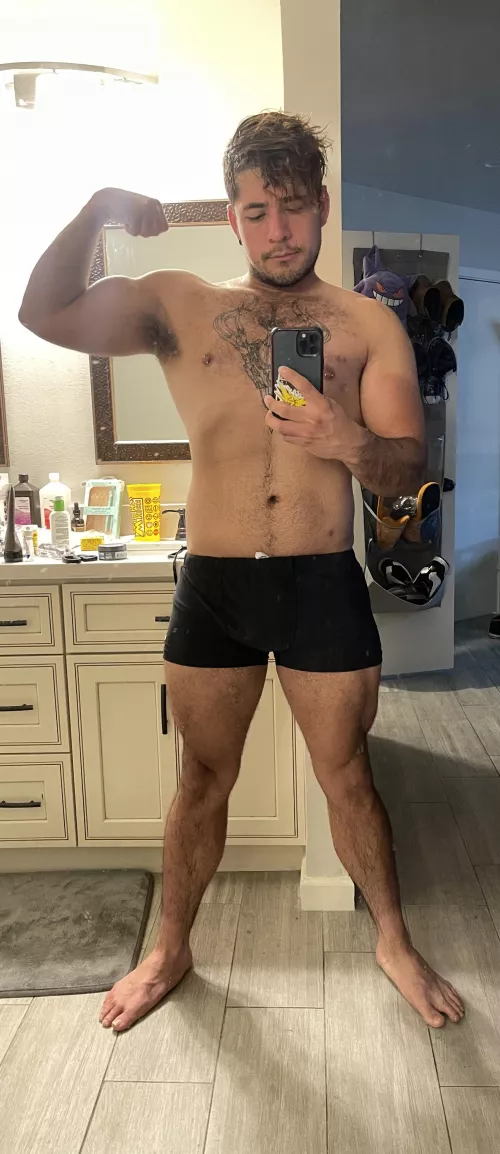 Who wants nerdy muscle bear hugs? 🧸❤️ by DomnickAtlas