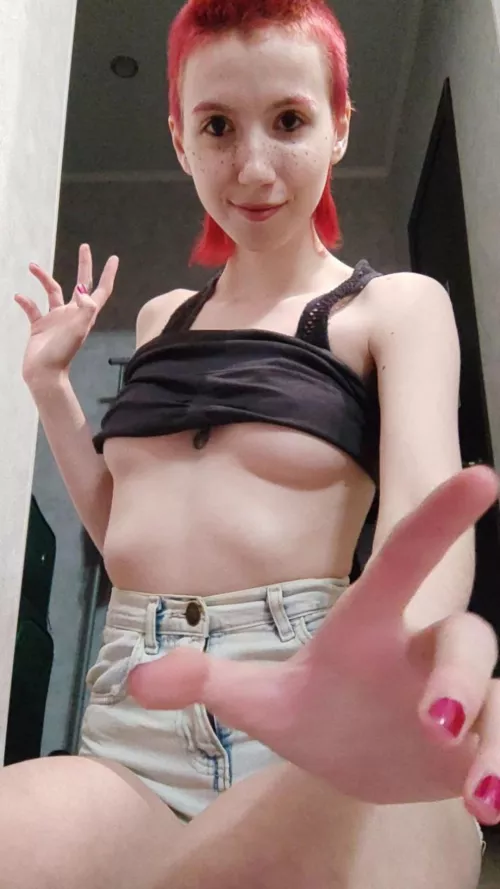 Who wants squeeze it?😜🔥 by Soft_and_Spicy