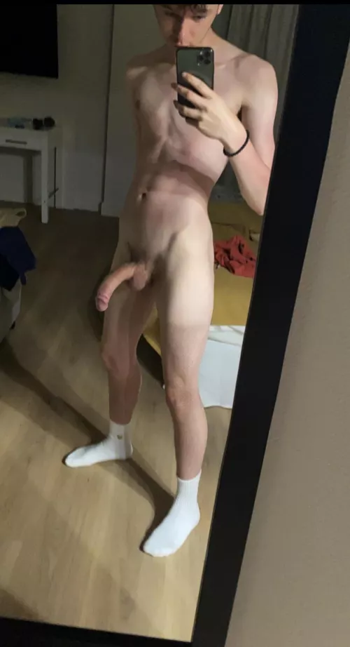 Who wants this big twink D 😏 by No_Evening5072