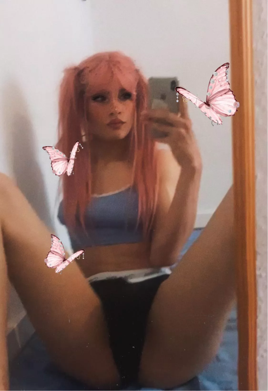 Who wants to b between my legs?🥺💗🎀 posted by N1cki_1