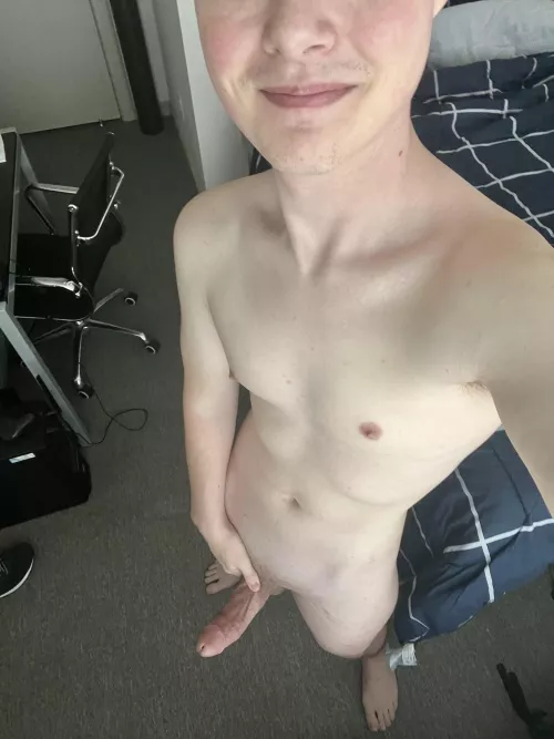 Who wants to be fucked by a slim college guy with a thick cock? by Ericprime332