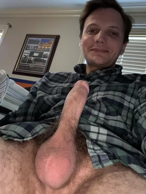 Who wants to binge watch shows with me? There’s plenty of room😏 by Colinzori90