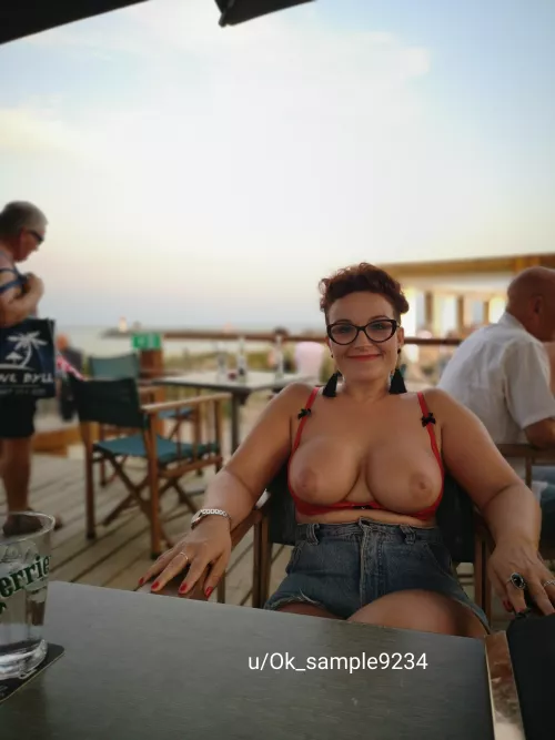 who wants to buy this cougar a drink 🍸🍸🤩💋 39F UK cougar 5ft tall 32E tits 😍😍 by Ok_Sample9234