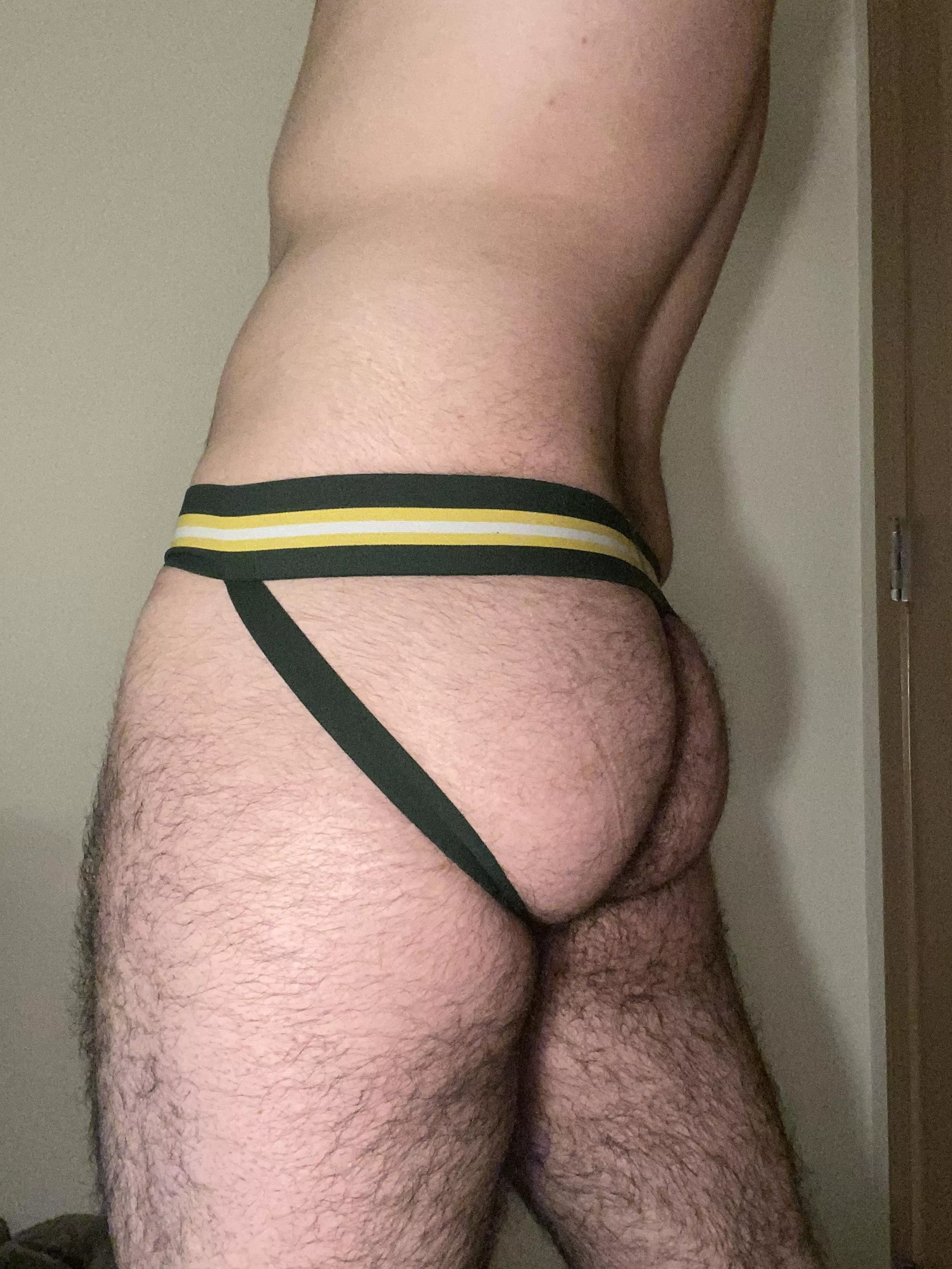 Who wants to fill me up first? posted by pup_alister