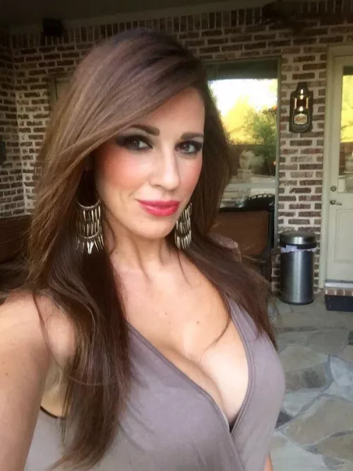 Who wants to fuck my mom? She loves younger cock by wwww2234