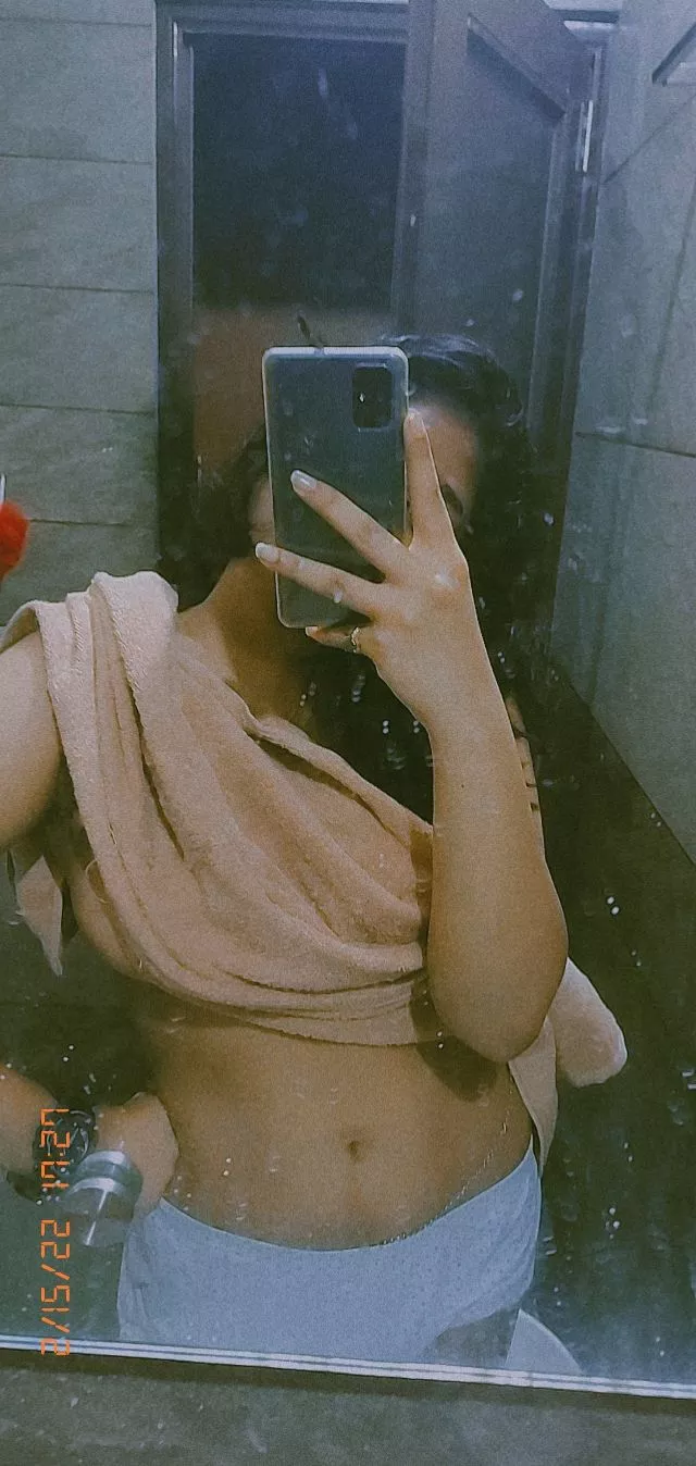 Who wants to get hands on? [f] posted by Browngirltales