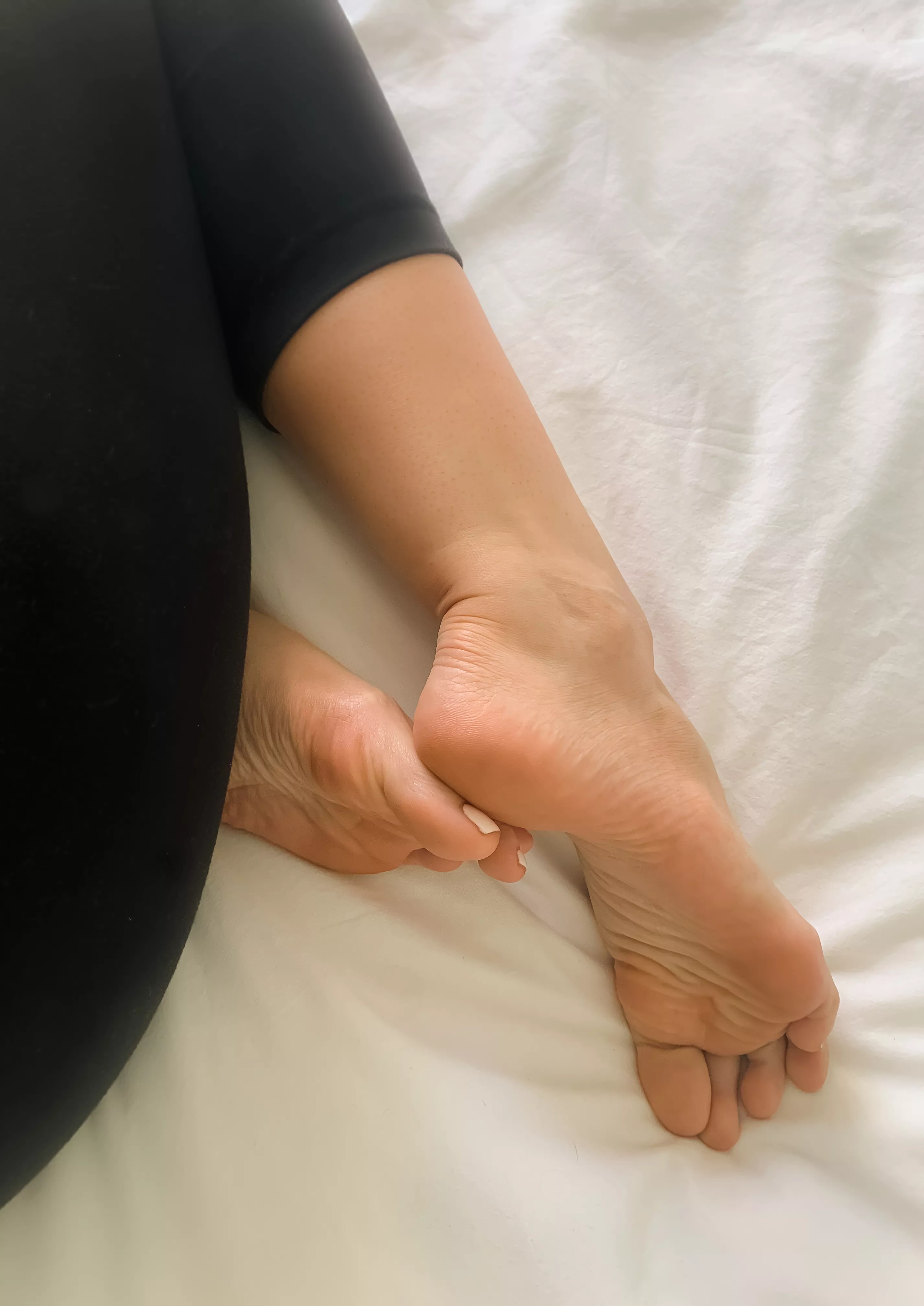 who wants to give me a foot rub? 🥺 posted by effie_girl