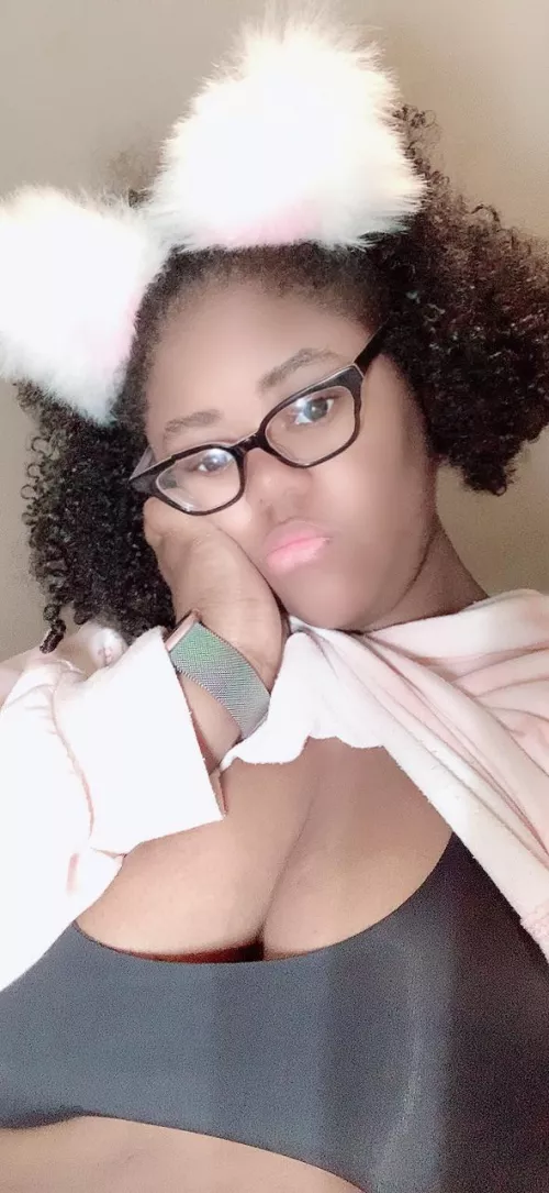 who wants to give me head pats i’ll be a good girl by kawaiioujo