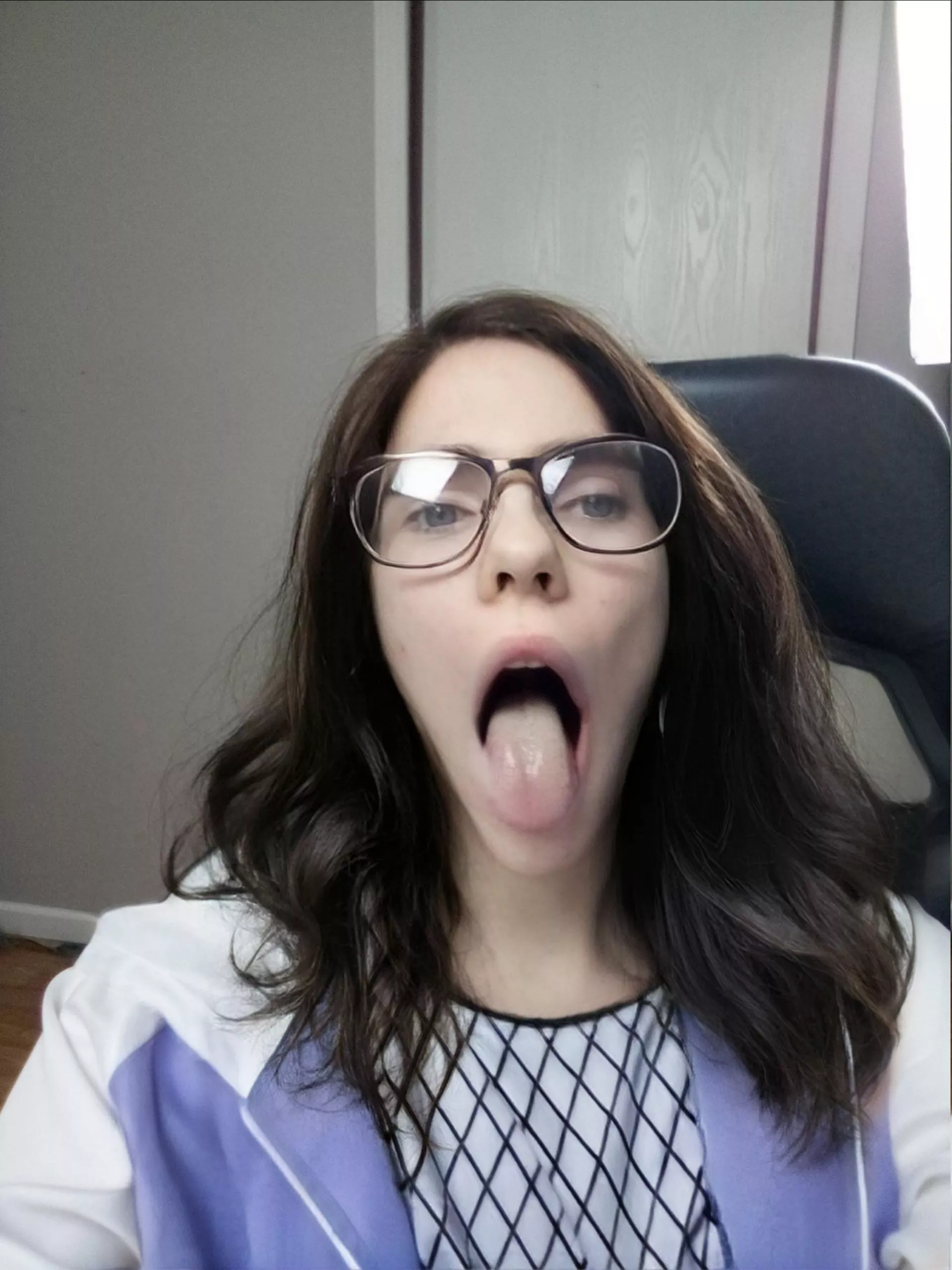 Who wants to help me open my mouth wider~ posted by SuccessfulFennel7575