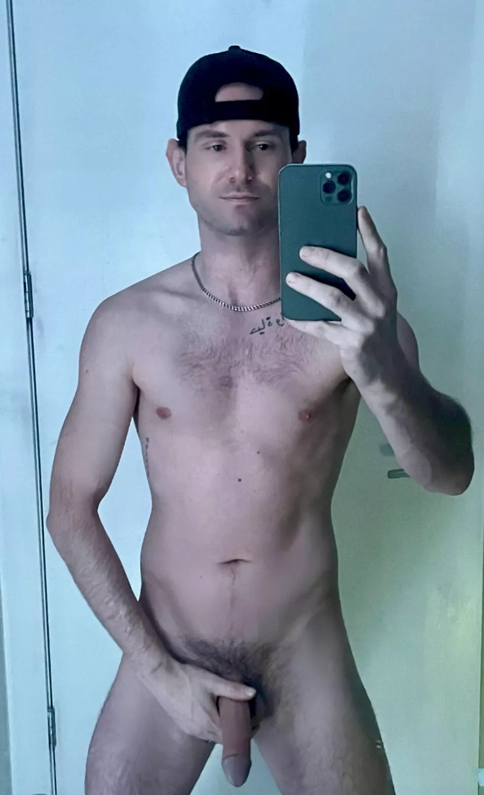 Who wants to help me out with my horniness😈 posted by Expert-Card-2895