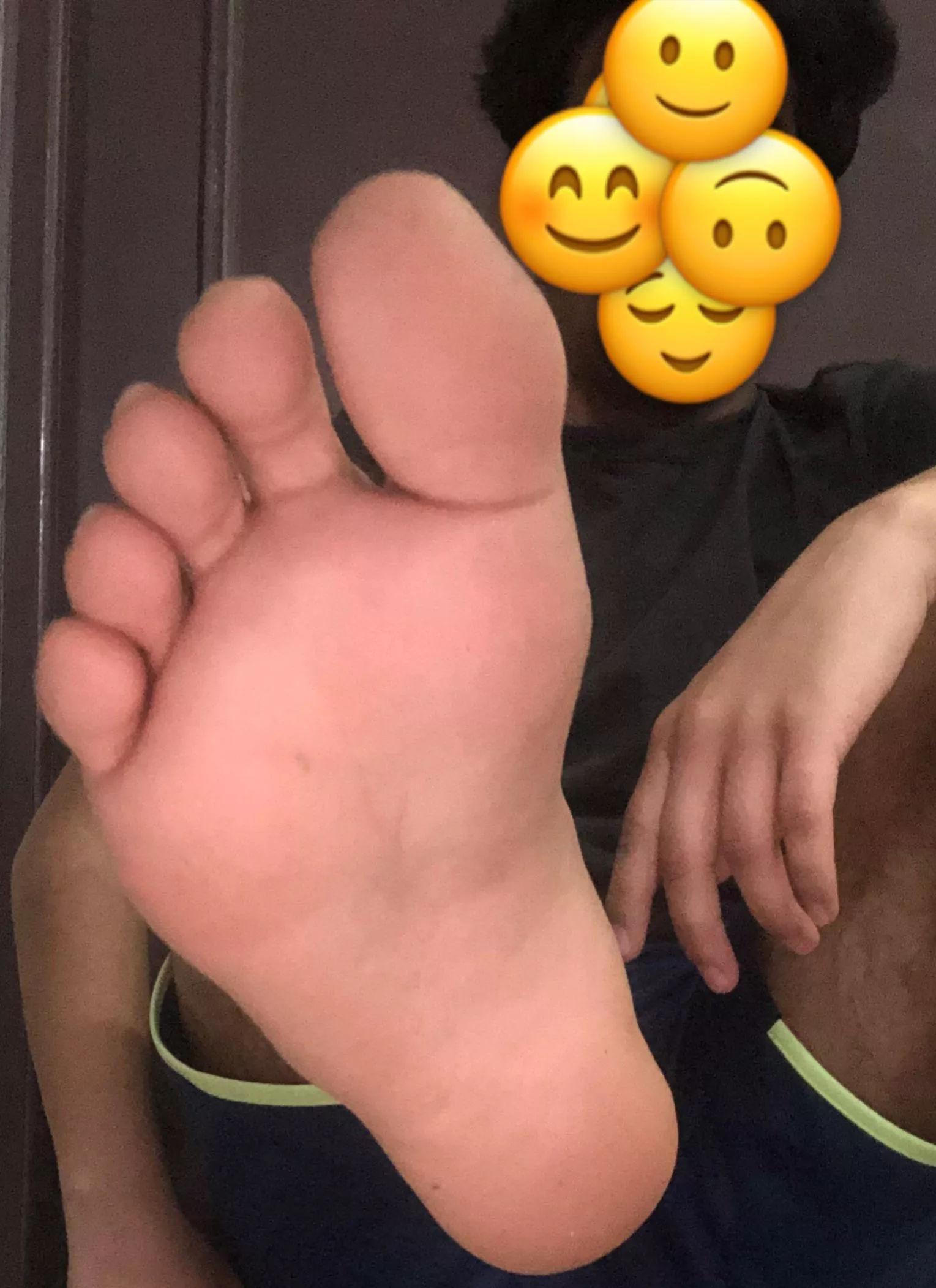 Who wants to lick my feet? Any sugar daddies ? posted by Overall-Ad-8097