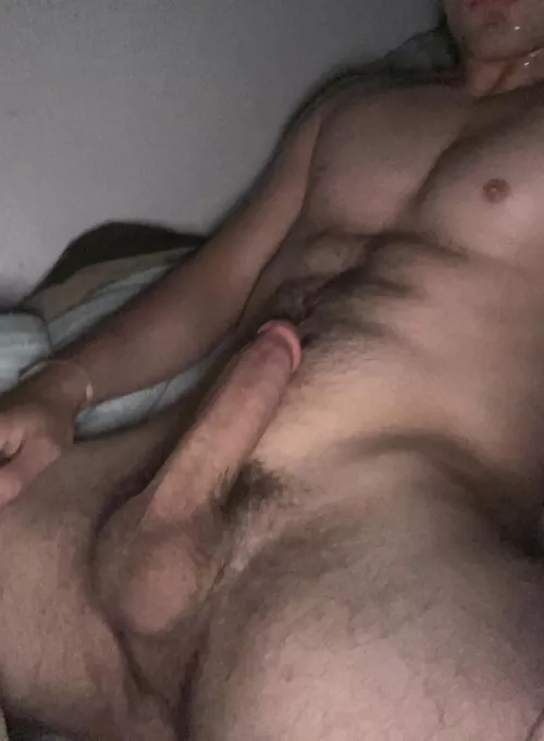 Who wants to make me squirt tonight? by Ready-Ad-3692