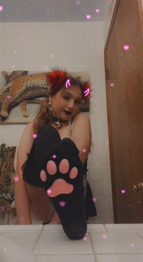 who wants to play with this kitty 🖤^.^ by sluttyprincesskt