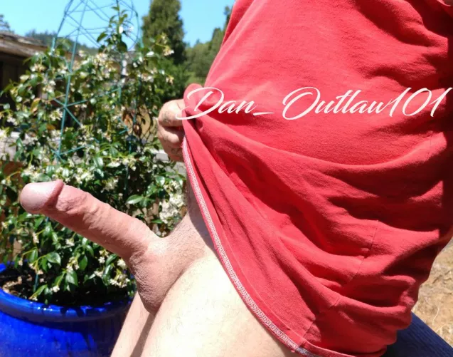 Who wants to Play by Dan_Outlaw101