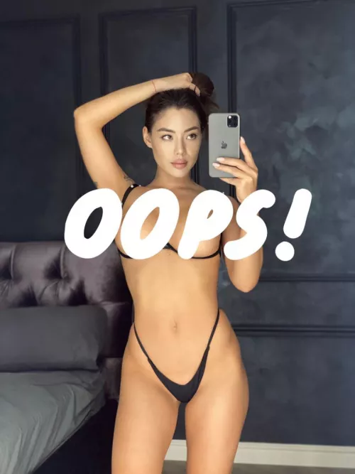 who wants to see her uncensored stuff for cheap DM me by Impossible-Cover-311