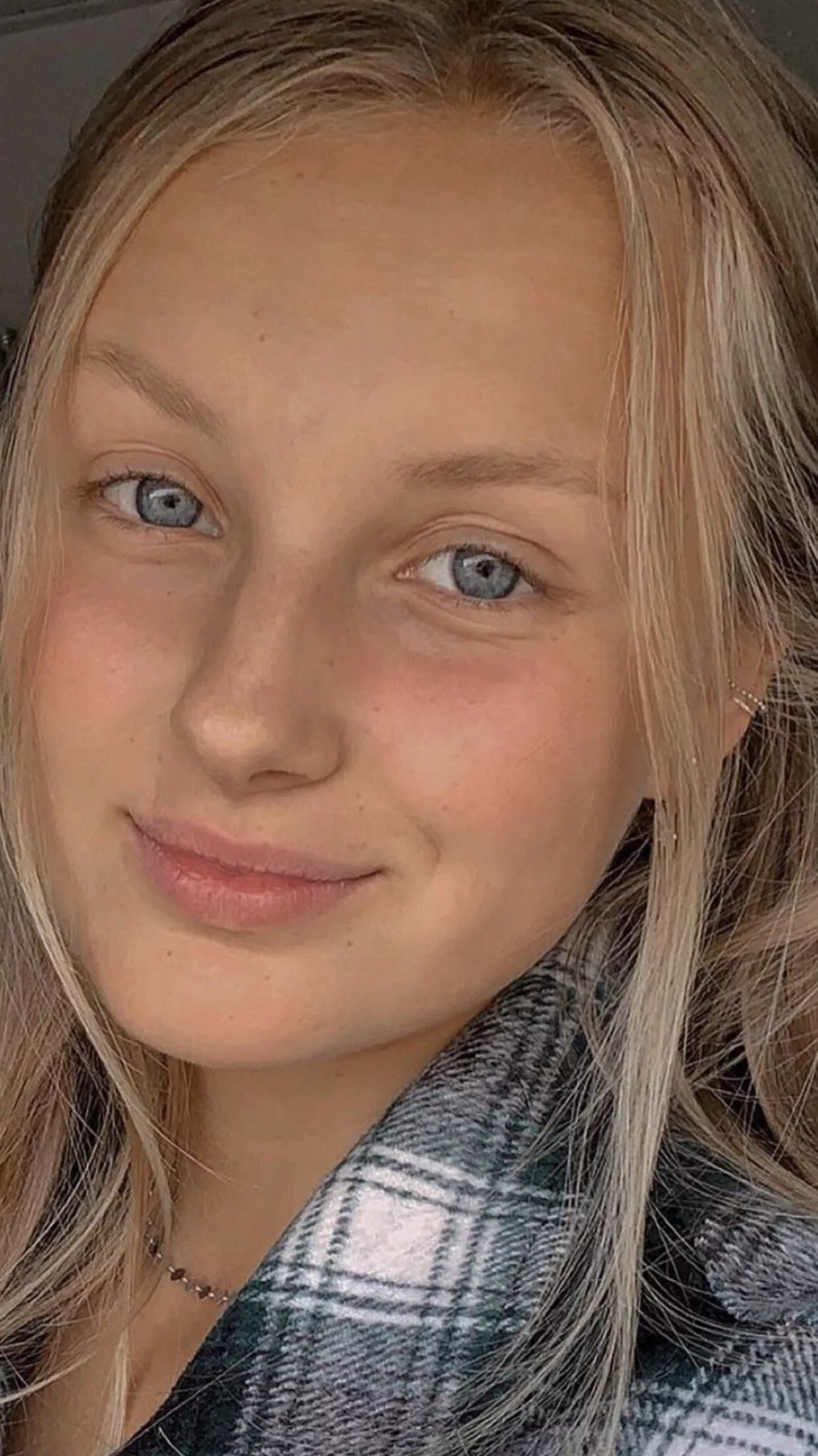 Who wants to see some cocktributes and cumtributes I made? Kik: blondjee2003 posted by Great-Combination953