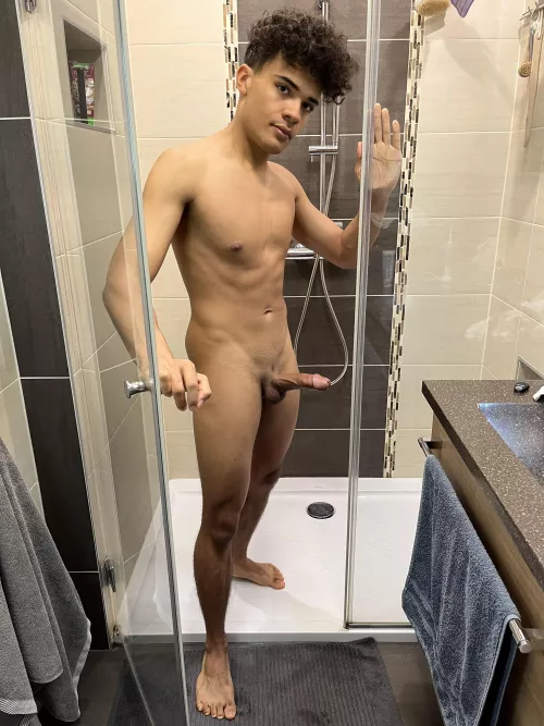 Who wants to shower with me? 🧼 by macetheboy