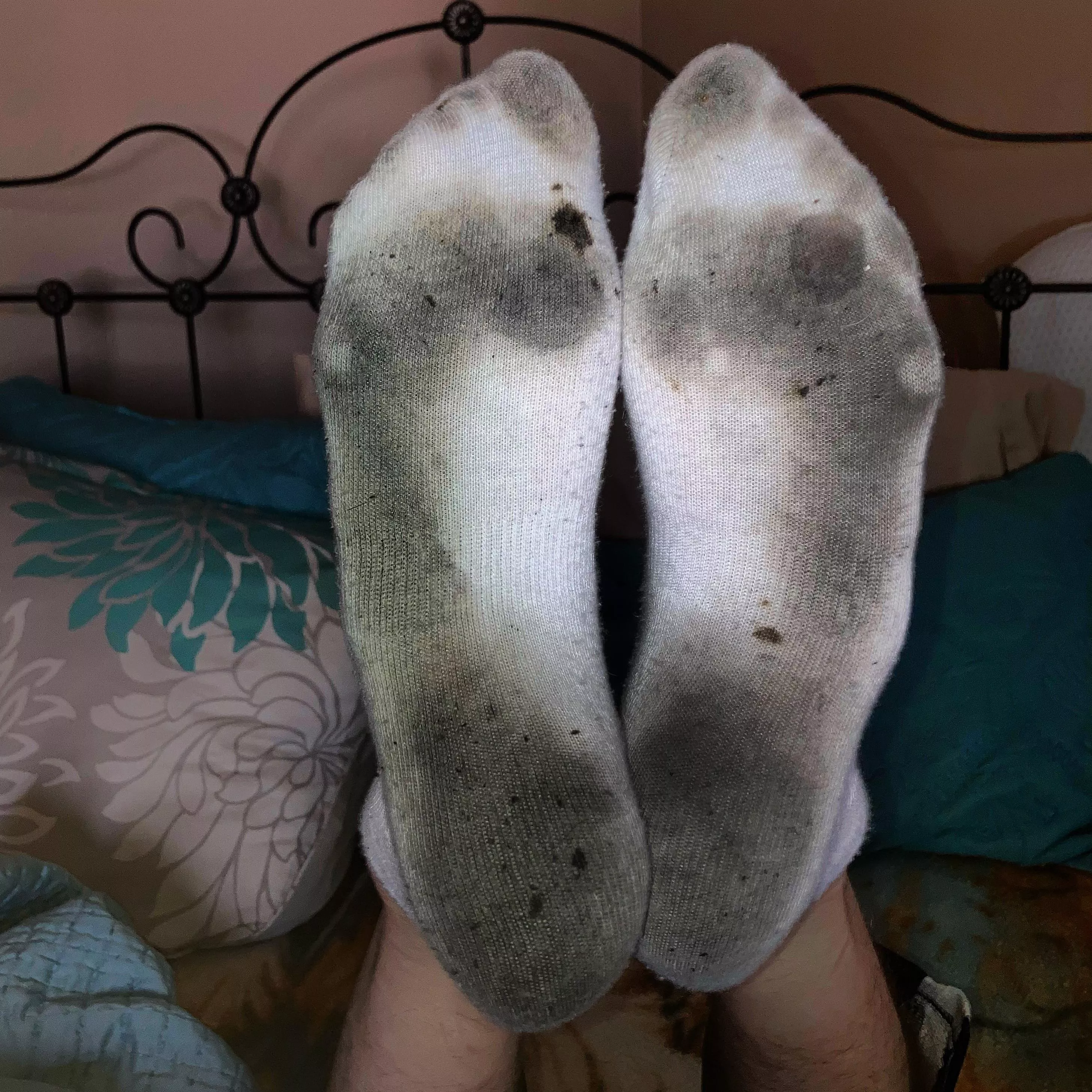 Who wants to smell my socks🙊 posted by oxdaddylonglegsxo