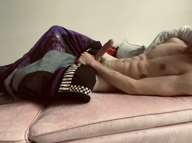 Who wants to spend today in bed with me? by PDXDDY50369