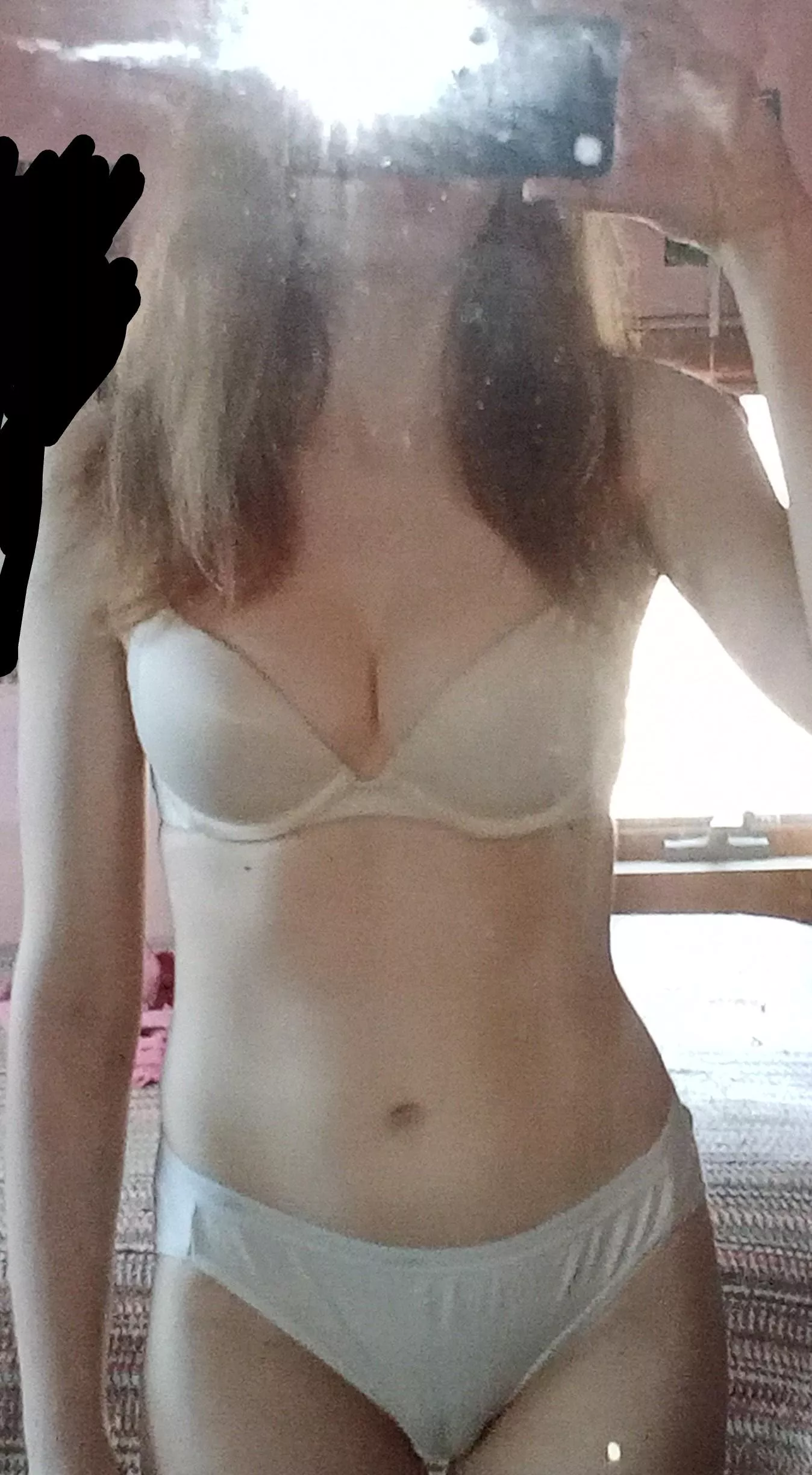 Who wants to strip me? 🥰 posted by StableMolotov