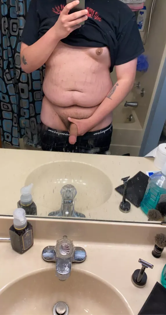 who wants to suck it while i play dark souls posted by Private_Jake