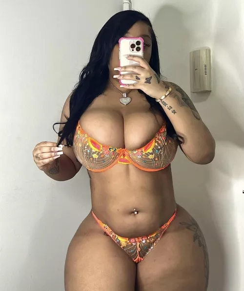 Who wants to video call ?15$ just for tonight by Babykaycee