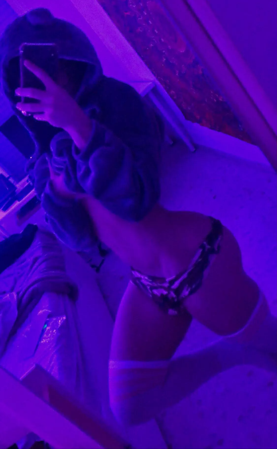 who wants to wife up my 5,4 ass♡ posted by Hot_Pool_4381