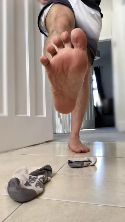 Who wants to worship these 👣 by NightxFever