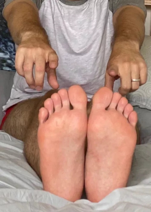 Who wants to worship these straight sweaty feet? by StraightFeet22