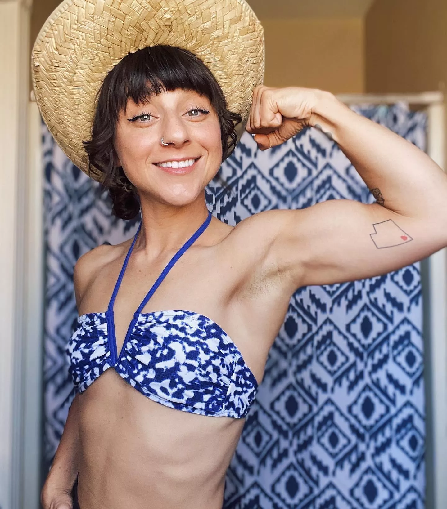 Who wants to wrestle? posted by Curiousmusclegirl