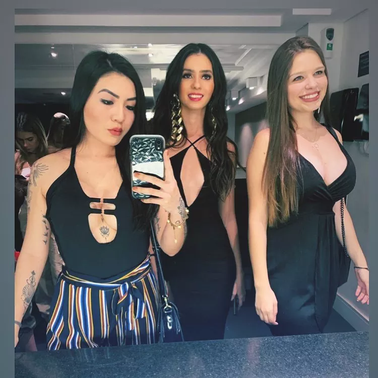 Who wore the best dress? posted by EmptyIceTea