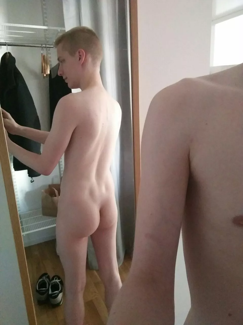 Who would like to fuck my Swedish twink ass? 🙈 posted by northern_twink