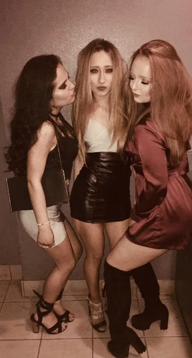 Who would you do what to?😘 posted by Laurenn-mariee