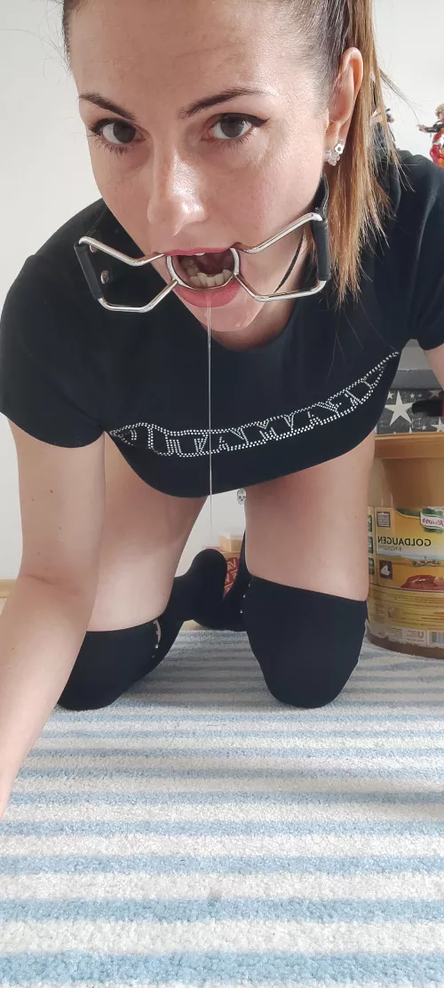 who would you like to feed me?! [F] by ZaraGoesWild