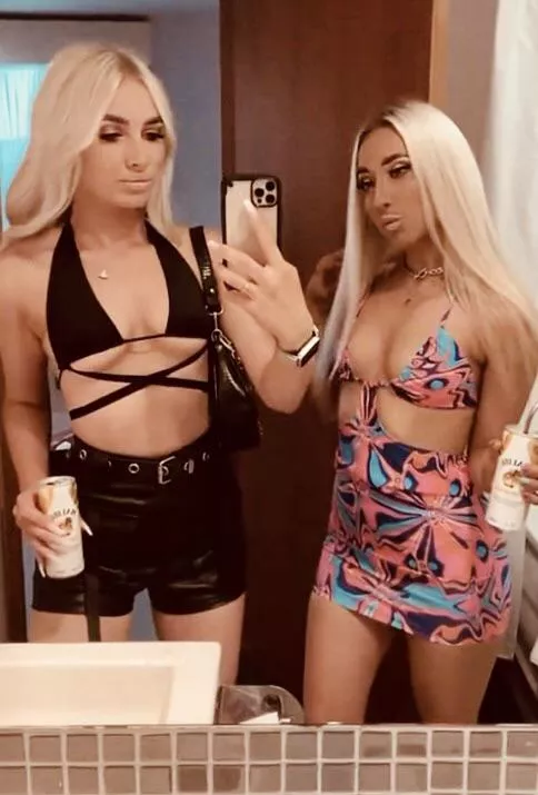 Who would you prefer? 😘 posted by Laurenn-mariee