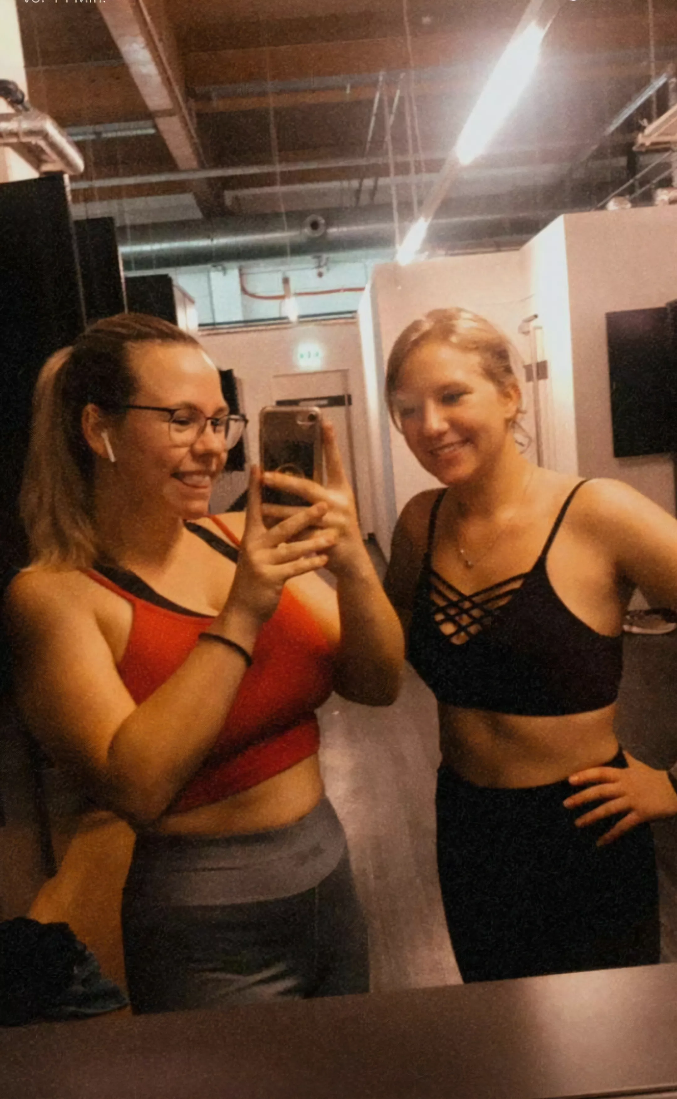 Who would you rather fuck? Both fuckable?💦🔥(f) posted by __niciisancz_