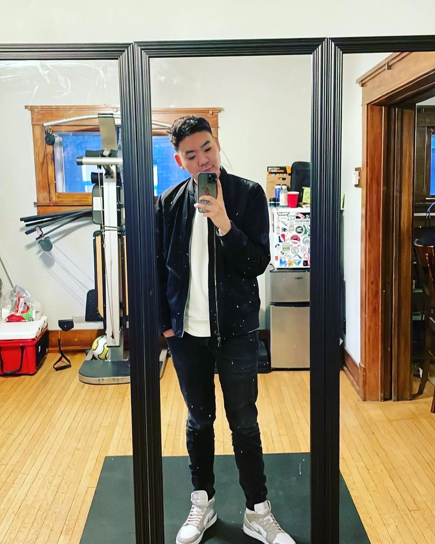 Who would’ve known that all it take to get out of a two year derepression dump is a good perm 😂 Finally feeling myself again. posted by Wangwangg