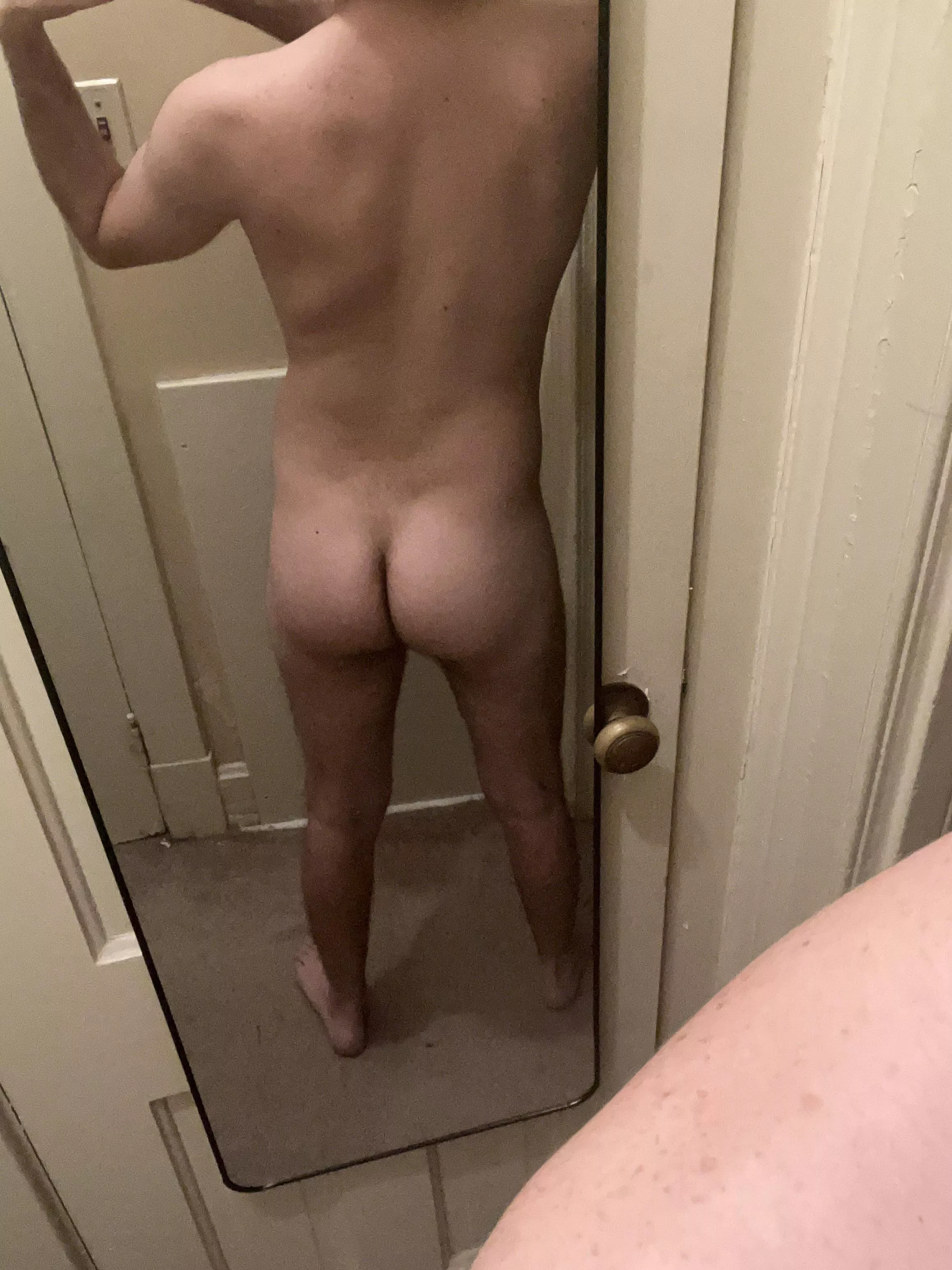 who’d give it a nice smack? 😉 posted by unpaid_intern0