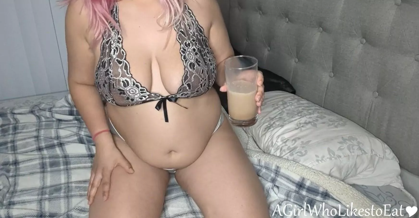 Whole chocolate milk before bed 🤤 posted by AGirlWhoLyks2Eat