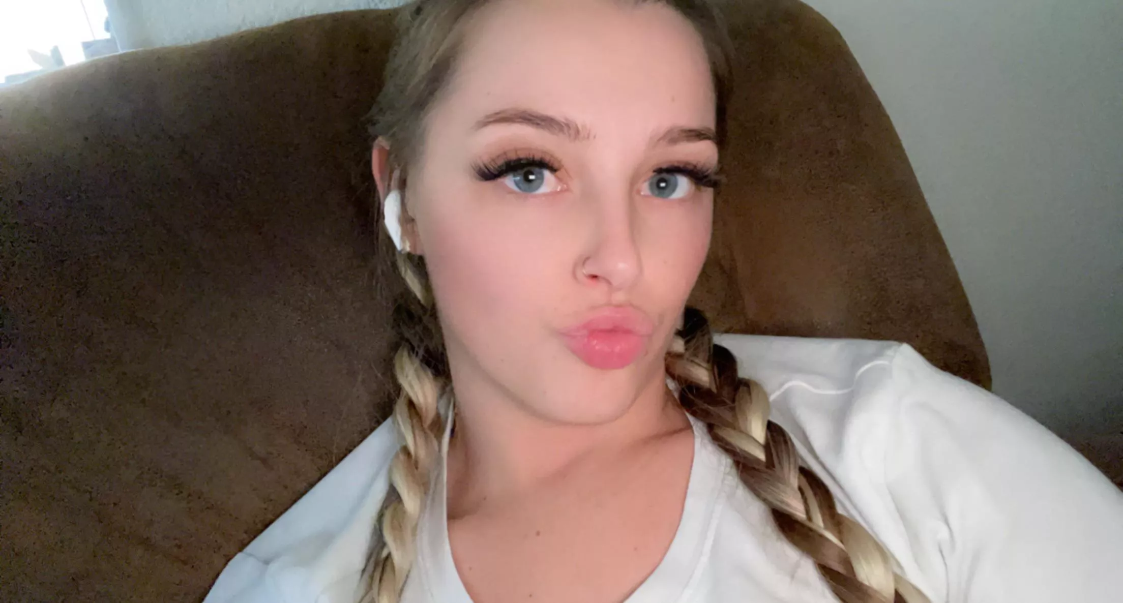 whore posted by Human-Rich7893