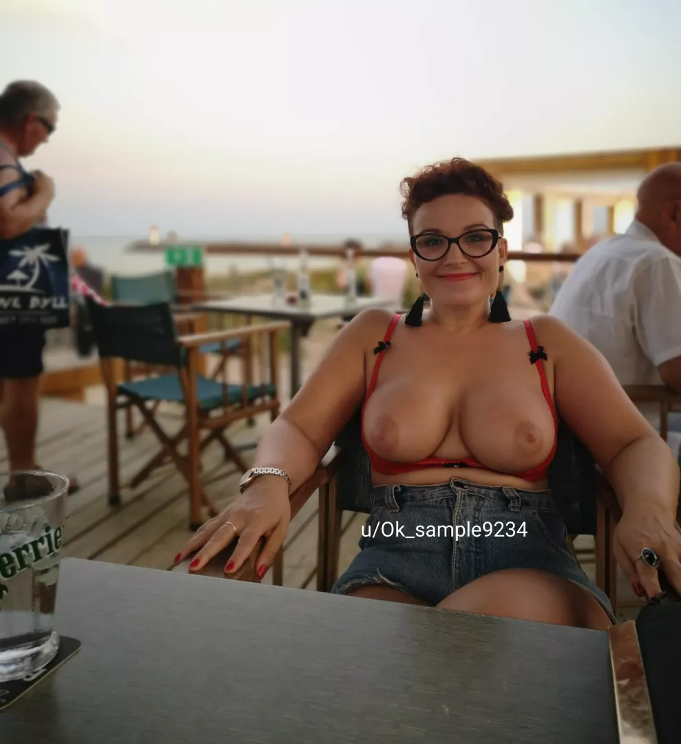 who's buying me a drink 🍸can't wait to be back here in 3 weeks 😘😘🎉🎉 39F UK by Ok_Sample9234