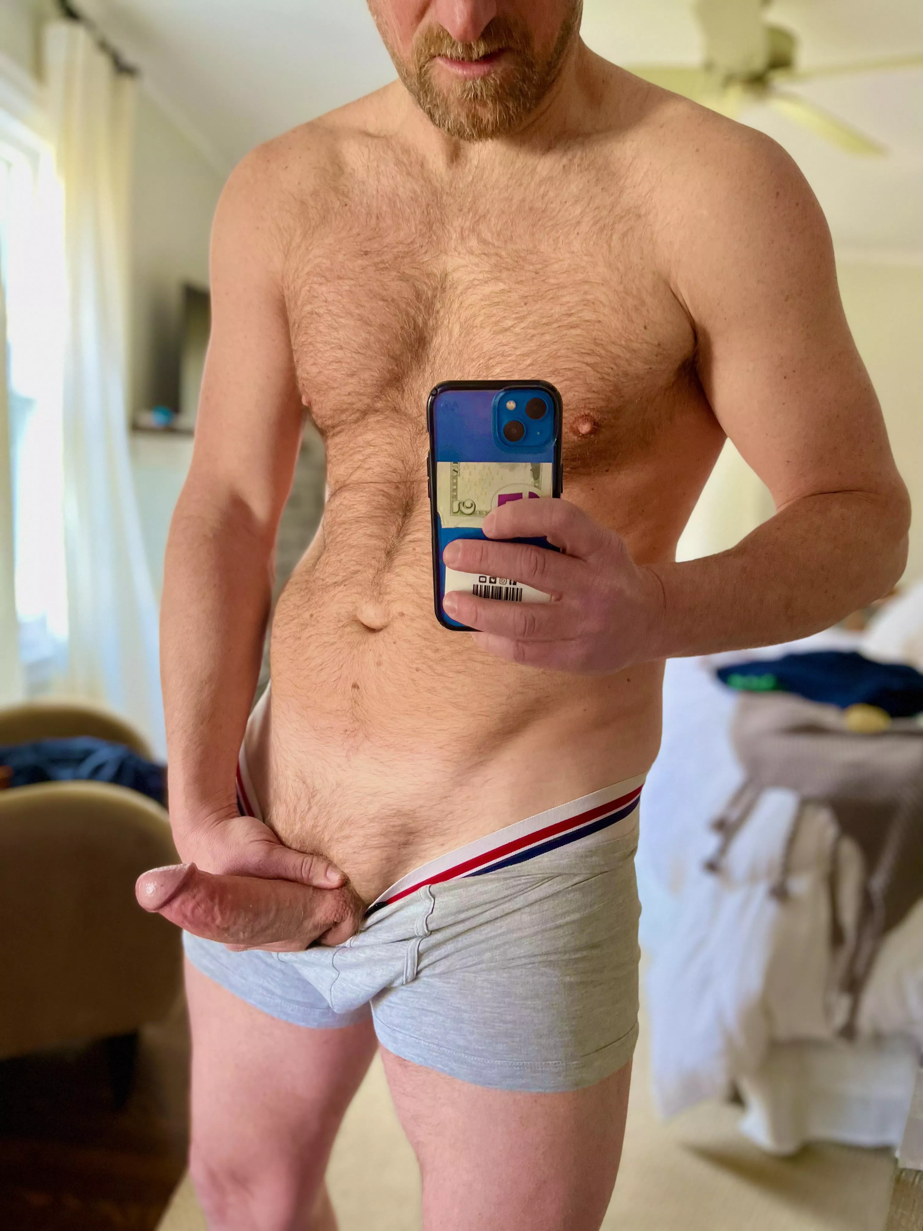 Who’s Free for a Lunch Date? posted by filadilfia